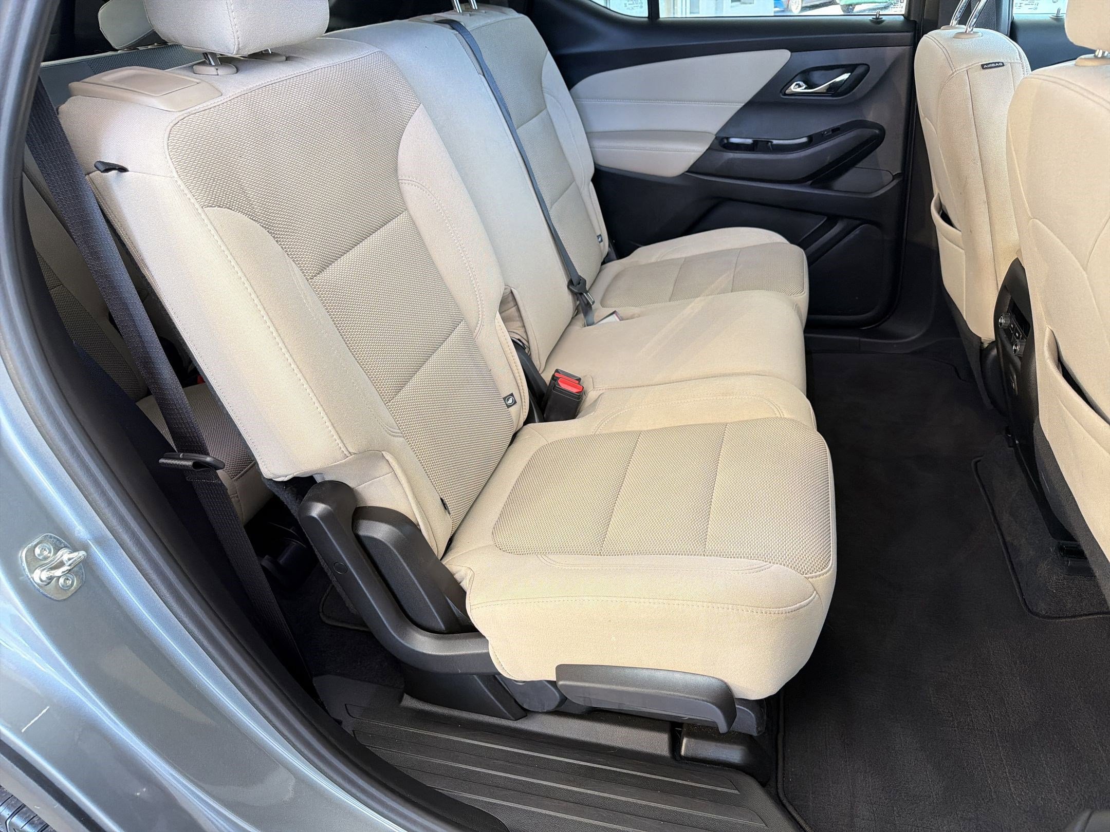 Used 2023 Chevrolet Traverse LS w/ Safety Package FWD image 28