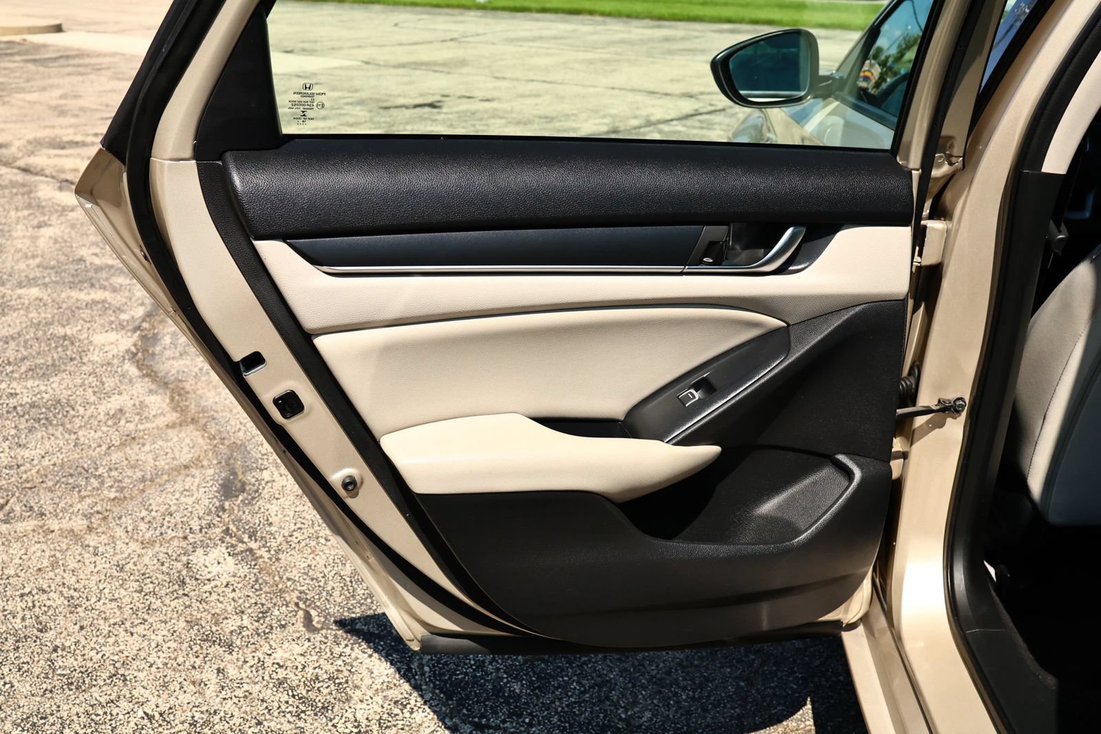 Used 2019 Honda Accord LX image 25