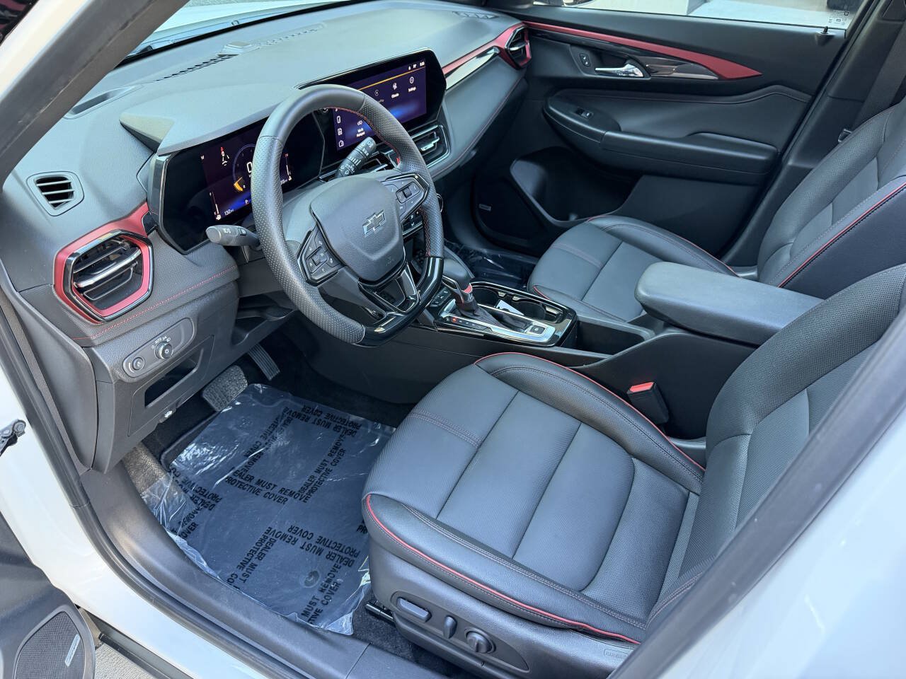 Used 2025 Chevrolet TrailBlazer RS w/ Convenience Package FWD image 14