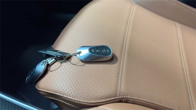 Used 2023 Mercedes-Benz C 300 Sedan image 29