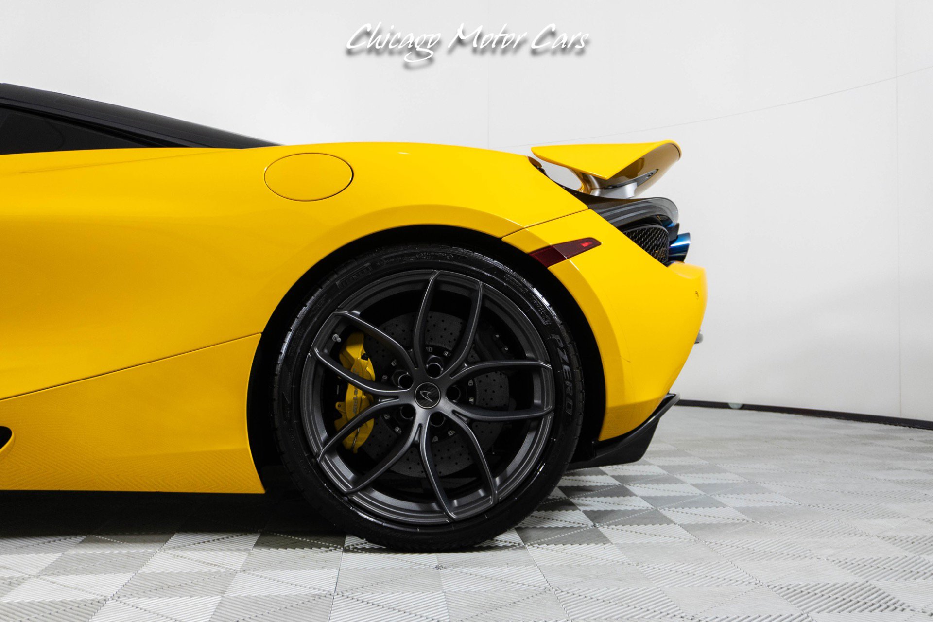 Used 2019 McLaren 720S image 32