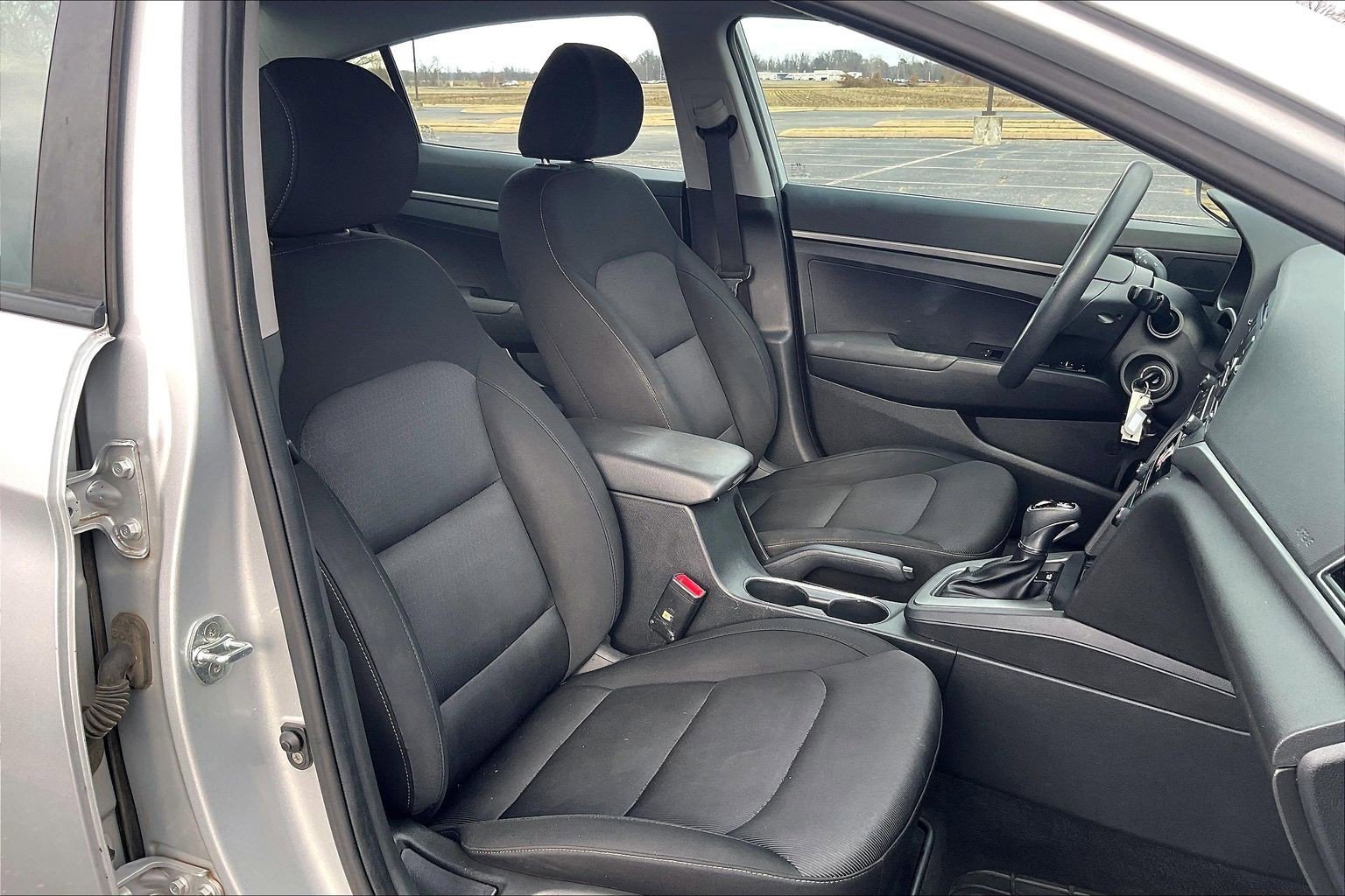 Used 2018 Hyundai Elantra SE image 8