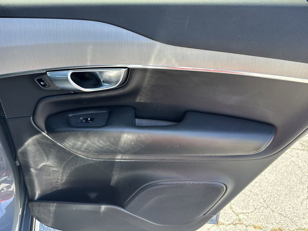 Used 2023 Volvo XC90 B5 Core w/ Climate Package AWD/4WD image 16