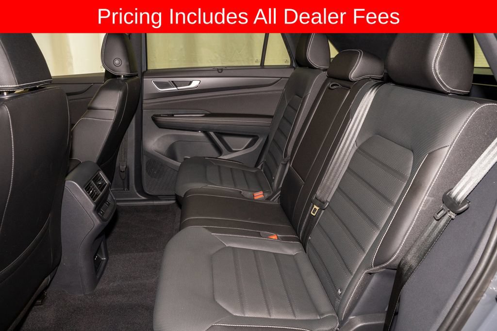 Used 2025 Volkswagen Atlas Cross Sport SEL R-Line AWD/4WD image 10