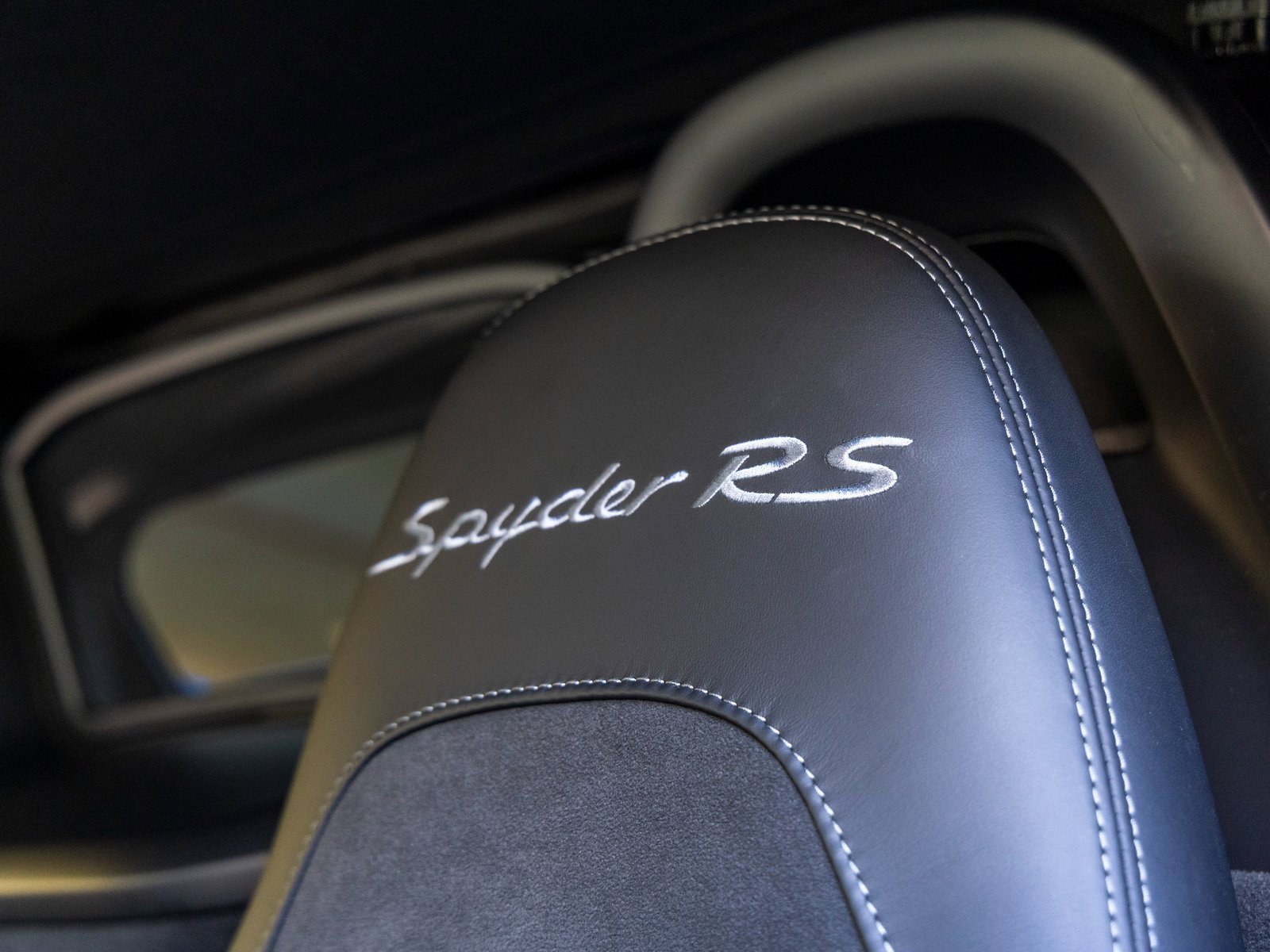 Certified 2024 Porsche 718 Boxster Spyder RS w/ Light Design Package image 43