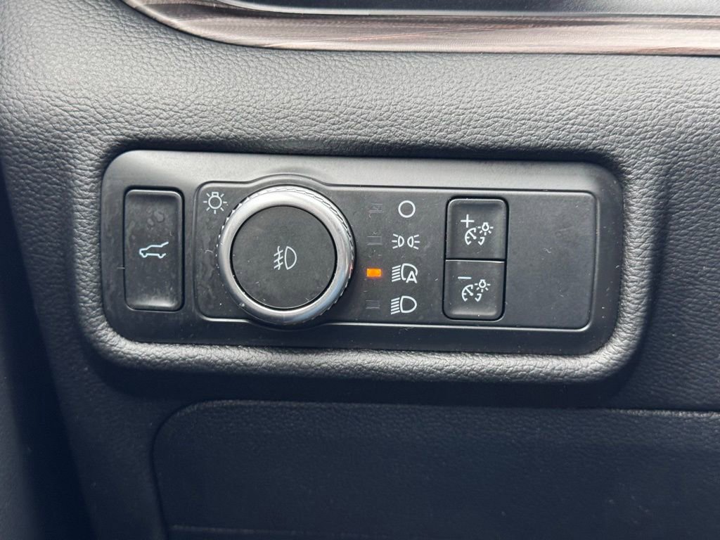 Used 2021 Ford Explorer Limited AWD/4WD image 40