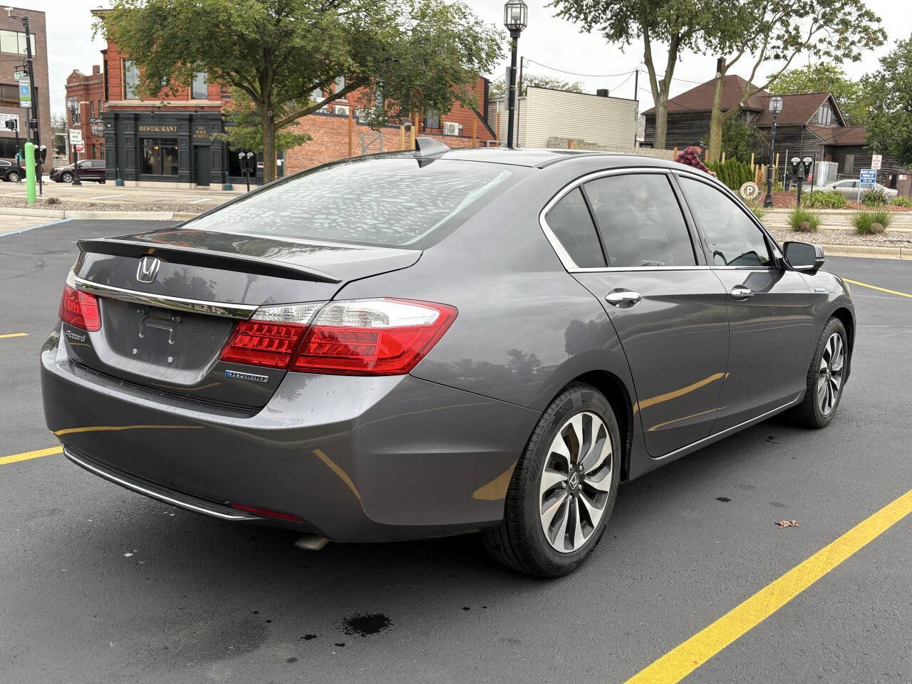 Used 2015 Honda Accord Hybrid Sedan image 9