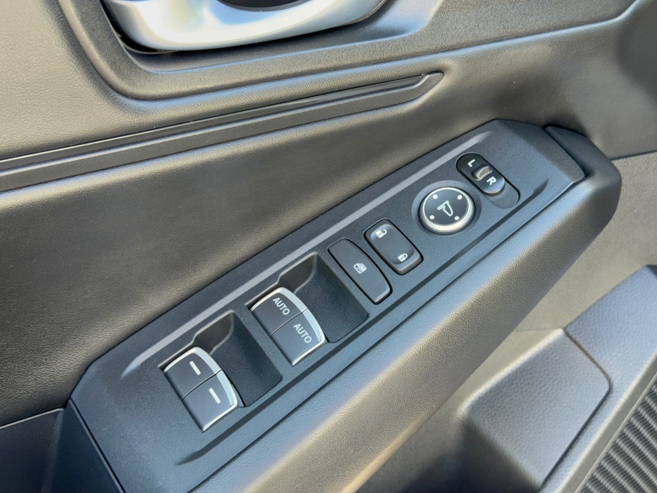 Certified 2025 Honda Accord SE image 15
