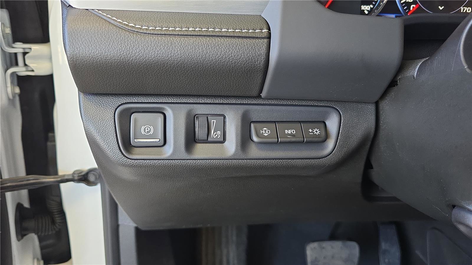 Used 2023 GMC Acadia SLT w/ Elevation Edition image 24