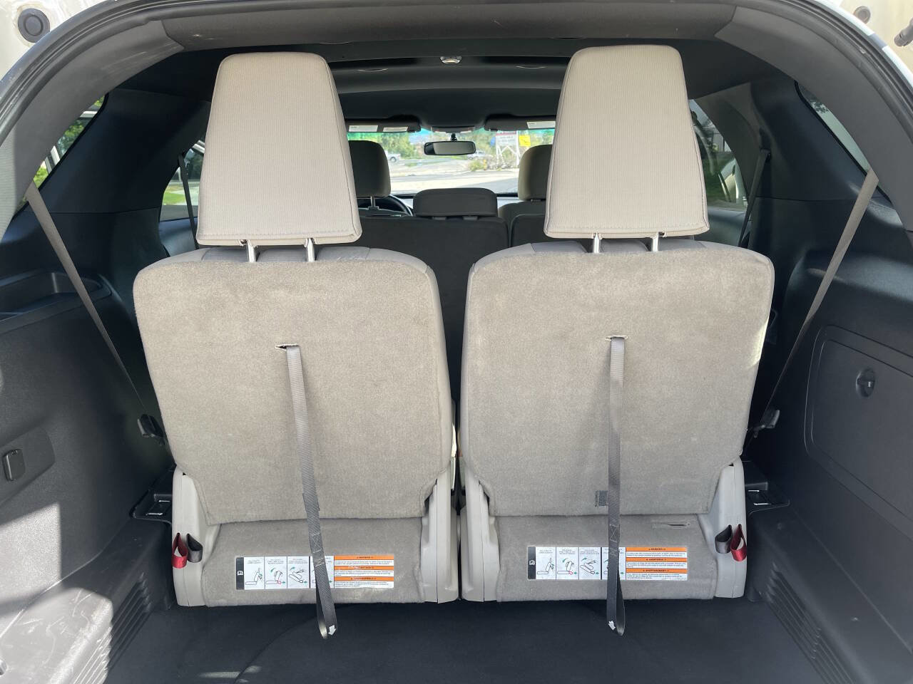 Used 2012 Ford Explorer XLT image 17