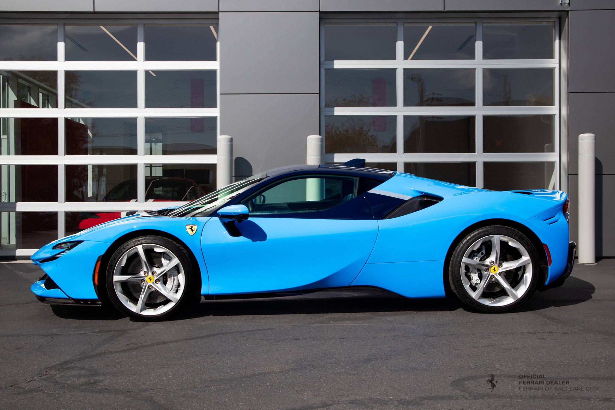 Used 2023 Ferrari SF90 Stradale AWD/4WD image 2