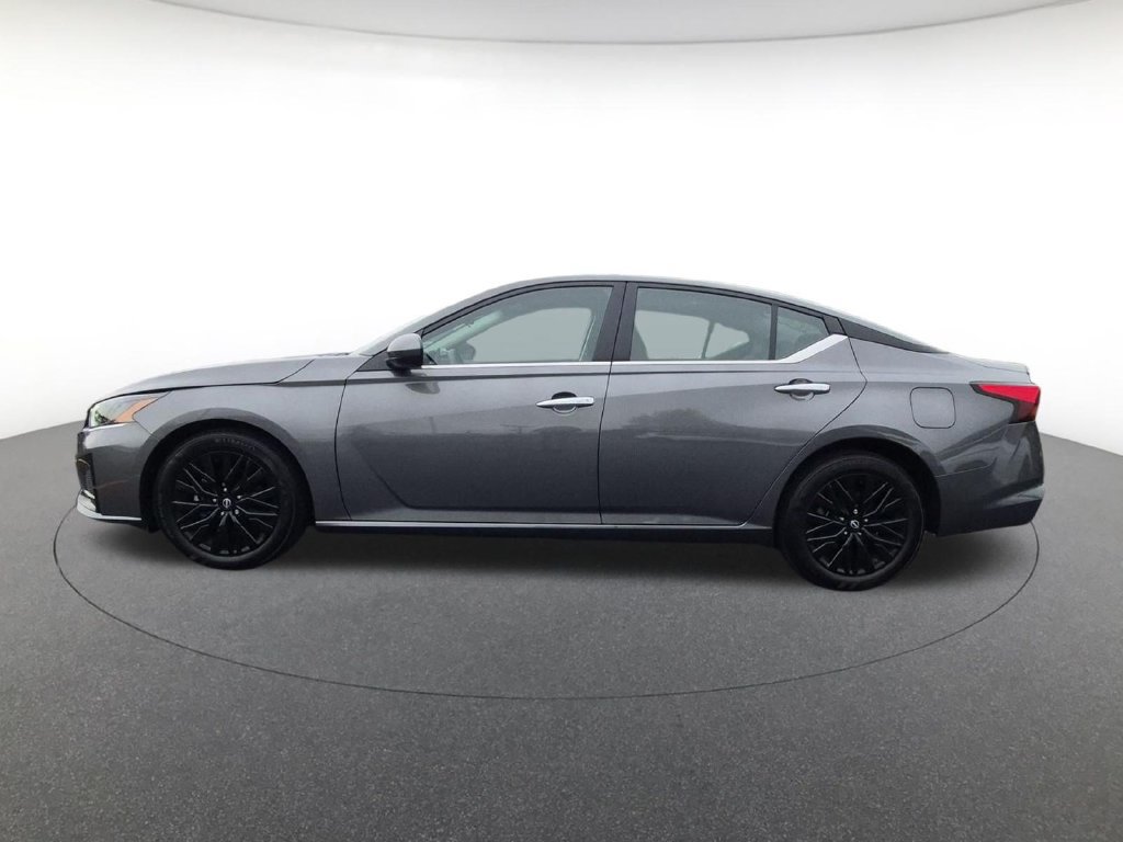 Used 2025 Nissan Altima 2.5 SV w/ SV Special Edition Package FWD image 8