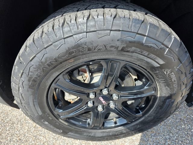 Used 2023 GMC Acadia AT4 w/ Technology Package image 12