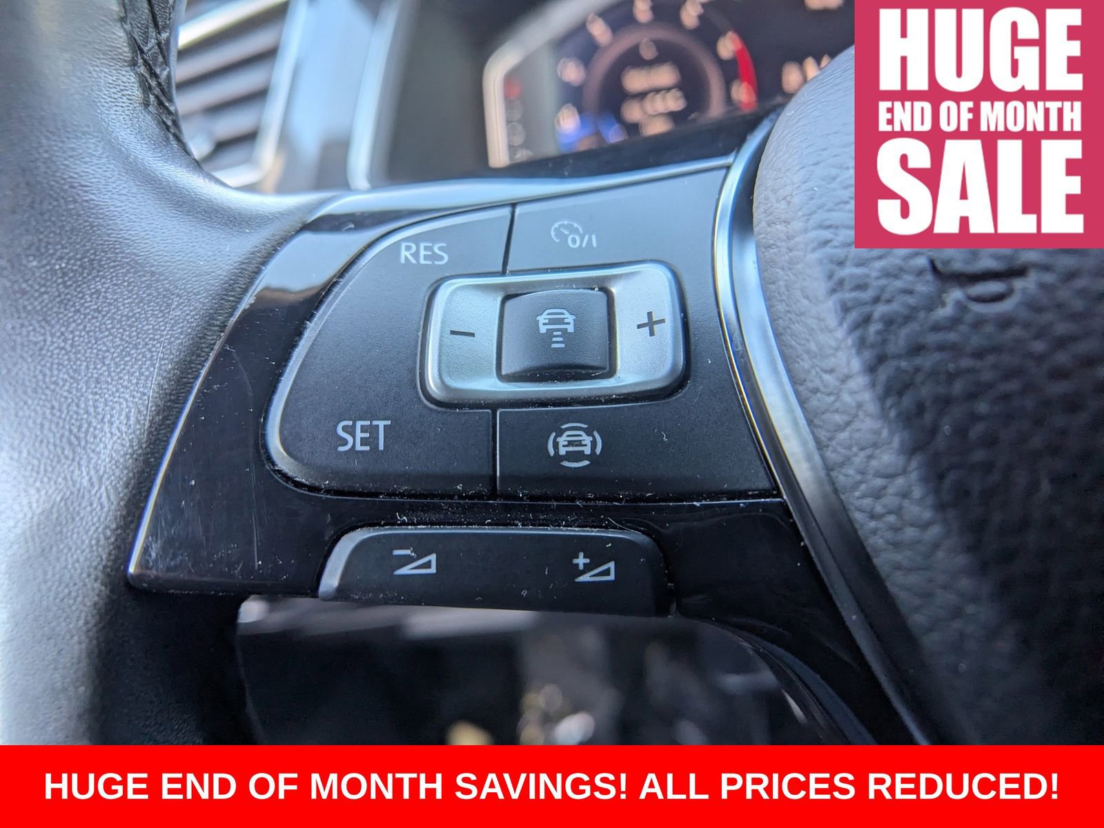 Used 2020 Volkswagen Tiguan SEL image 31