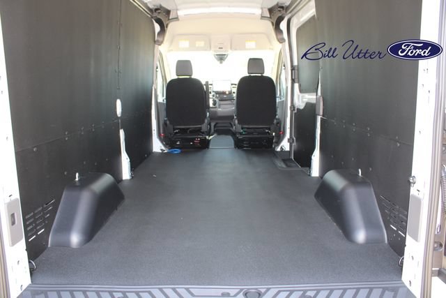 New 2026 Ford Transit 250 148 Medium Roof w/ Load Area Protection Package RWD image 6