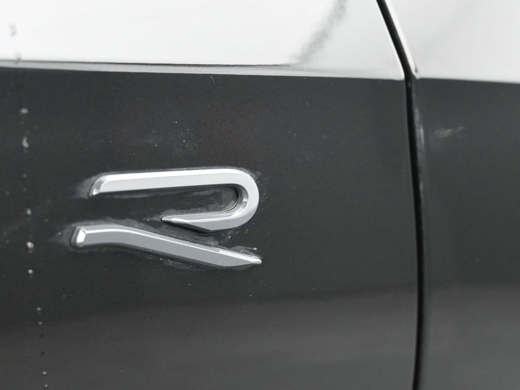 Used 2025 Volkswagen Golf R Black Edition image 18