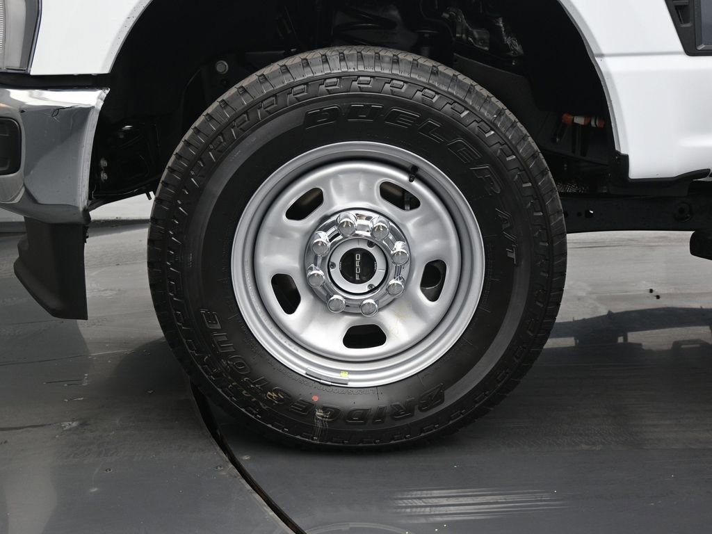 New 2026 Ford F350 XL w/ FX4 Off-Road Package AWD/4WD image 24