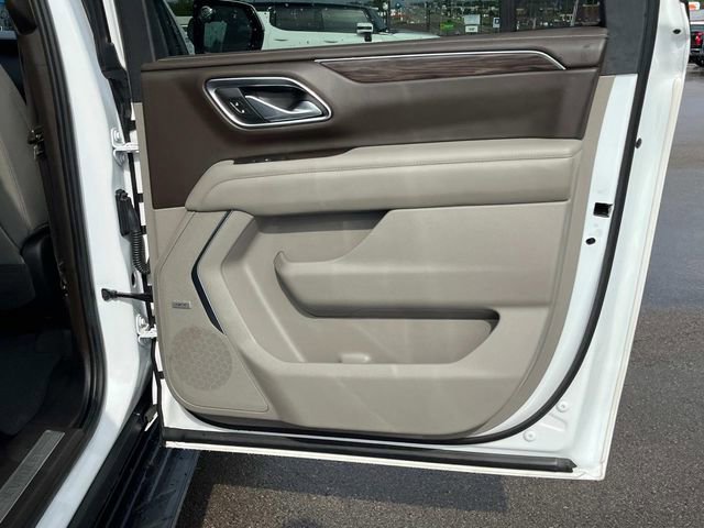 Used 2021 Chevrolet Suburban LT image 24