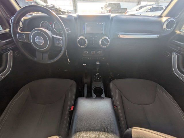 Used 2017 Jeep Wrangler Unlimited Sahara AWD/4WD image 14