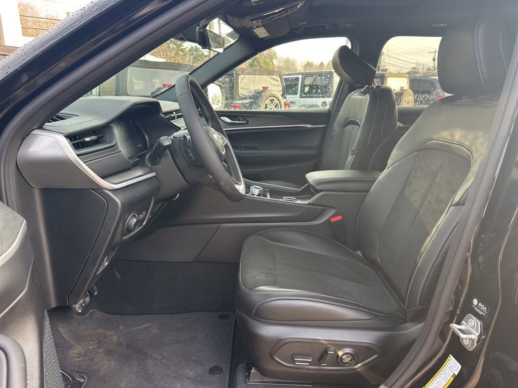 New 2026 Jeep Grand Cherokee Laredo image 10