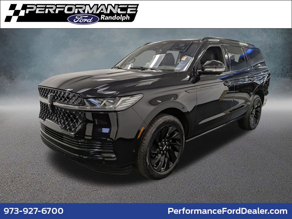 Used 2025 Lincoln Navigator Reserve w/ Jet Appearance Package