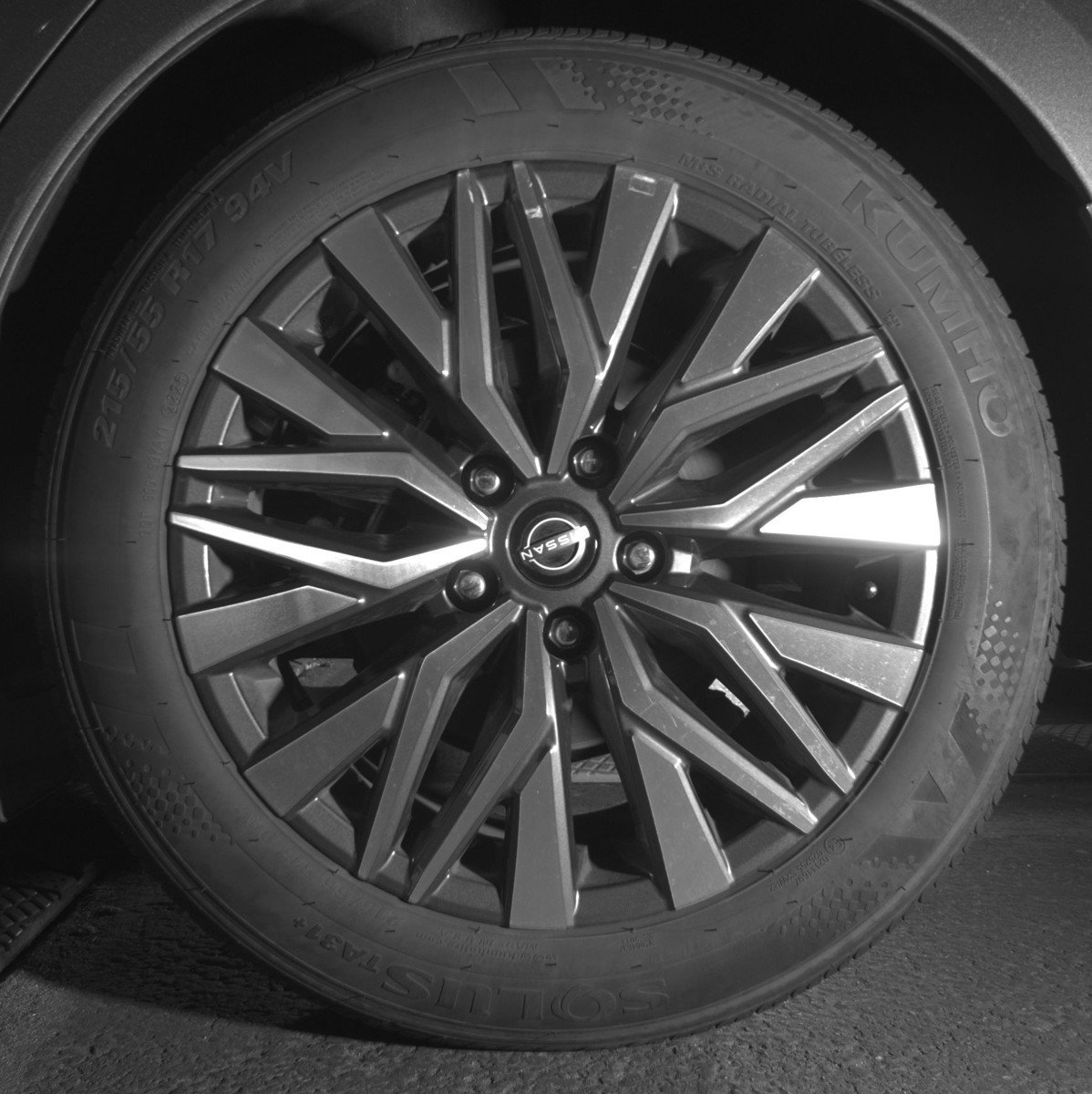 Used 2025 Nissan Altima 2.5 SV image 14