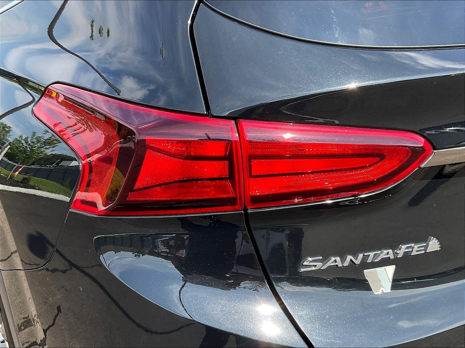 Used 2019 Hyundai Santa Fe SEL FWD image 23