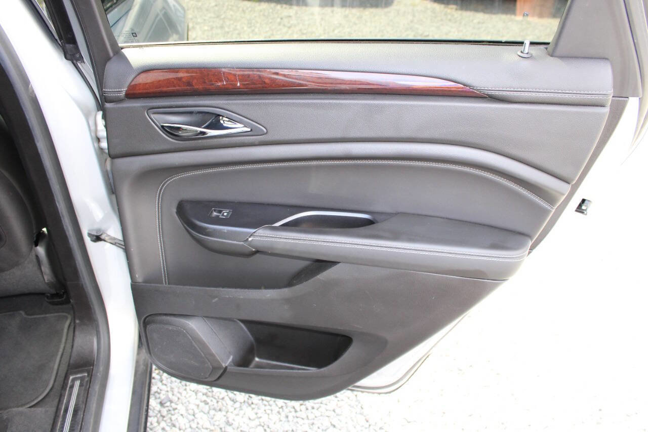 Used 2016 Cadillac SRX Luxury w/ Driver Awareness Package image 25