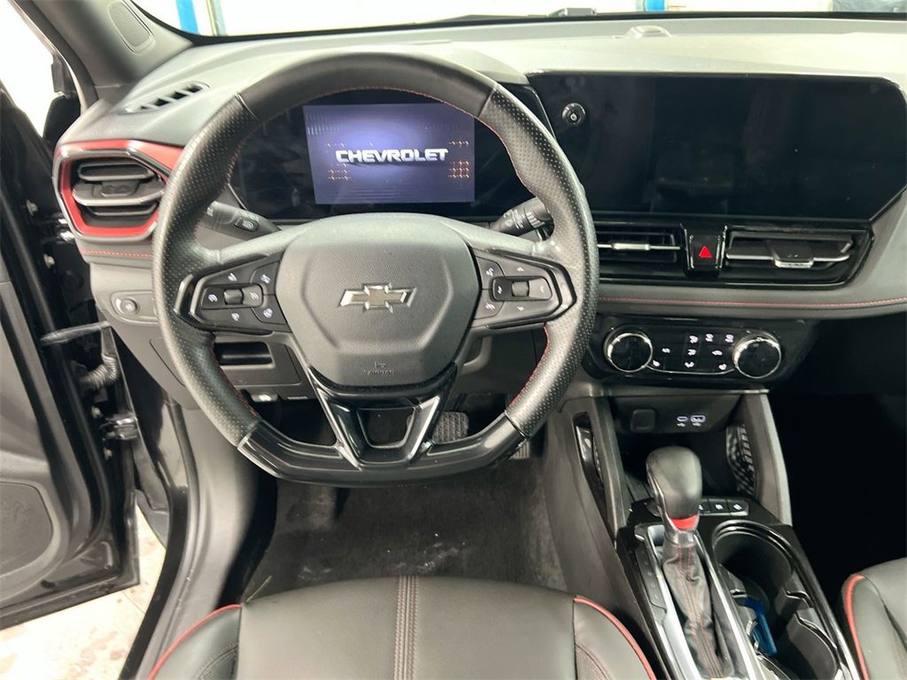 Used 2024 Chevrolet TrailBlazer RS image 19