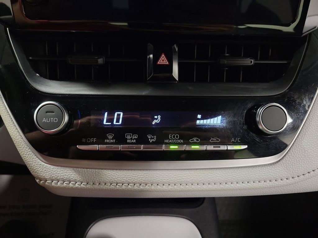 Used 2025 Toyota Corolla SE FWD image 17