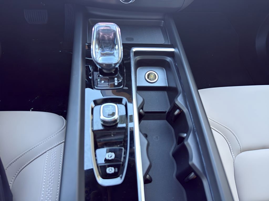 New 2026 Volvo XC60 T8 Plus w/ Protection Package AWD/4WD image 29