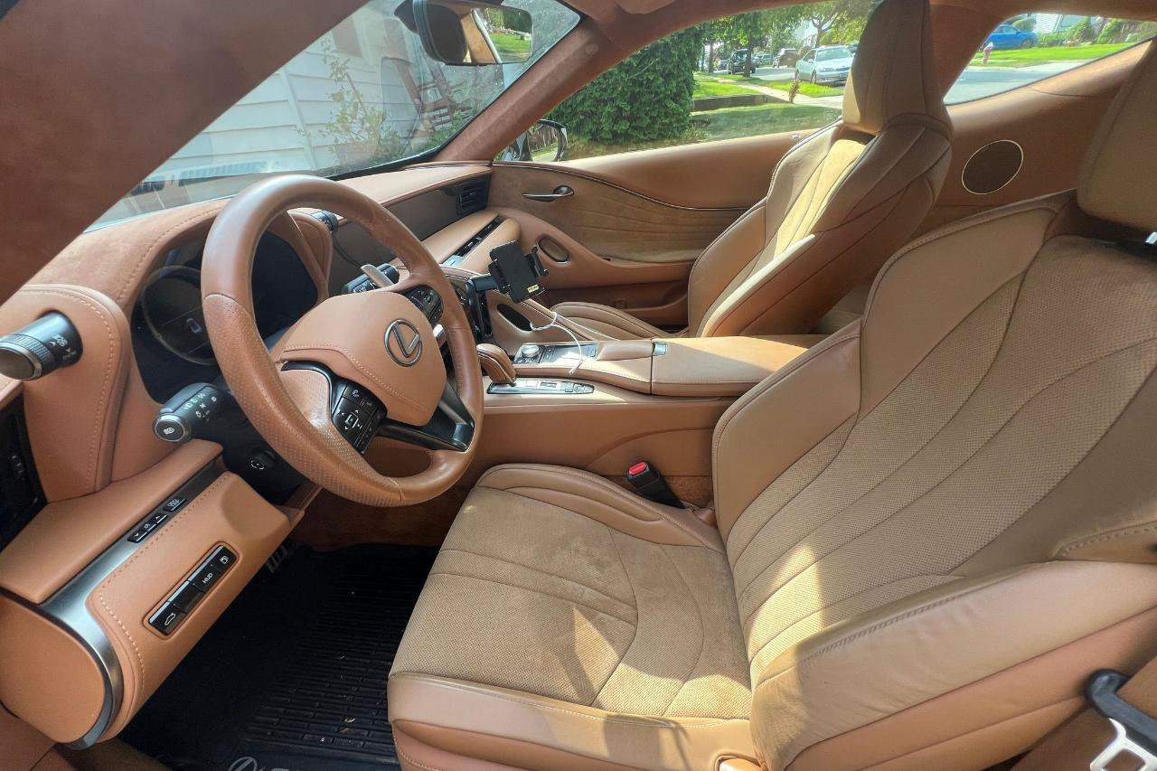 Used 2021 Lexus LC 500 Coupe w/ Performance Package RWD image 23
