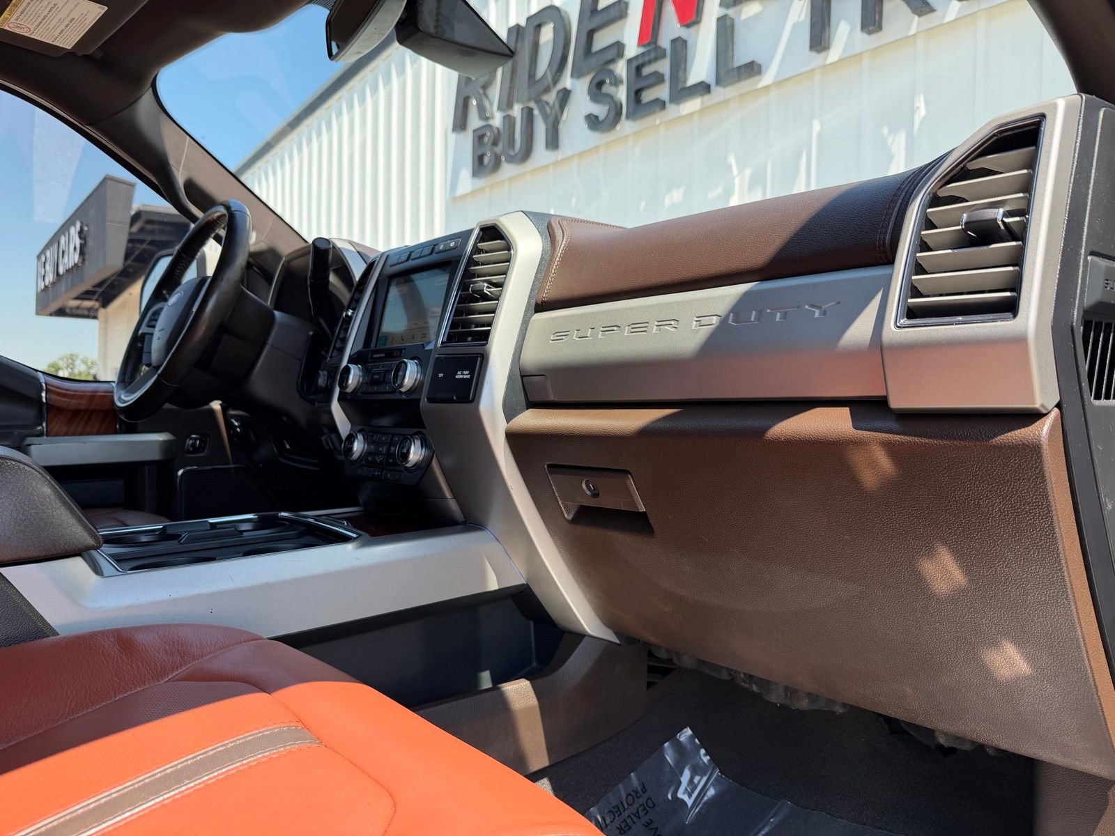 Used 2019 Ford F250 King Ranch w/ King Ranch Ultimate Package AWD/4WD image 15