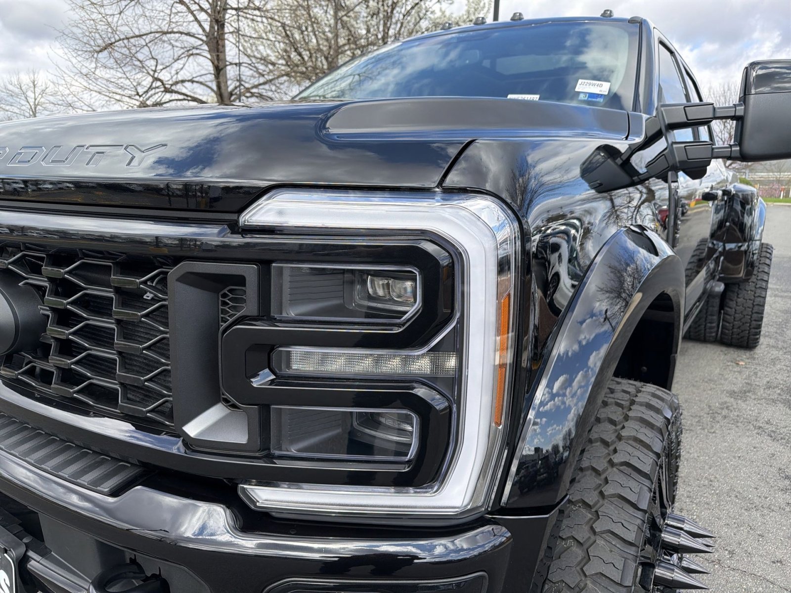 New 2026 Ford F450 Platinum w/ Platinum Plus Package image 13