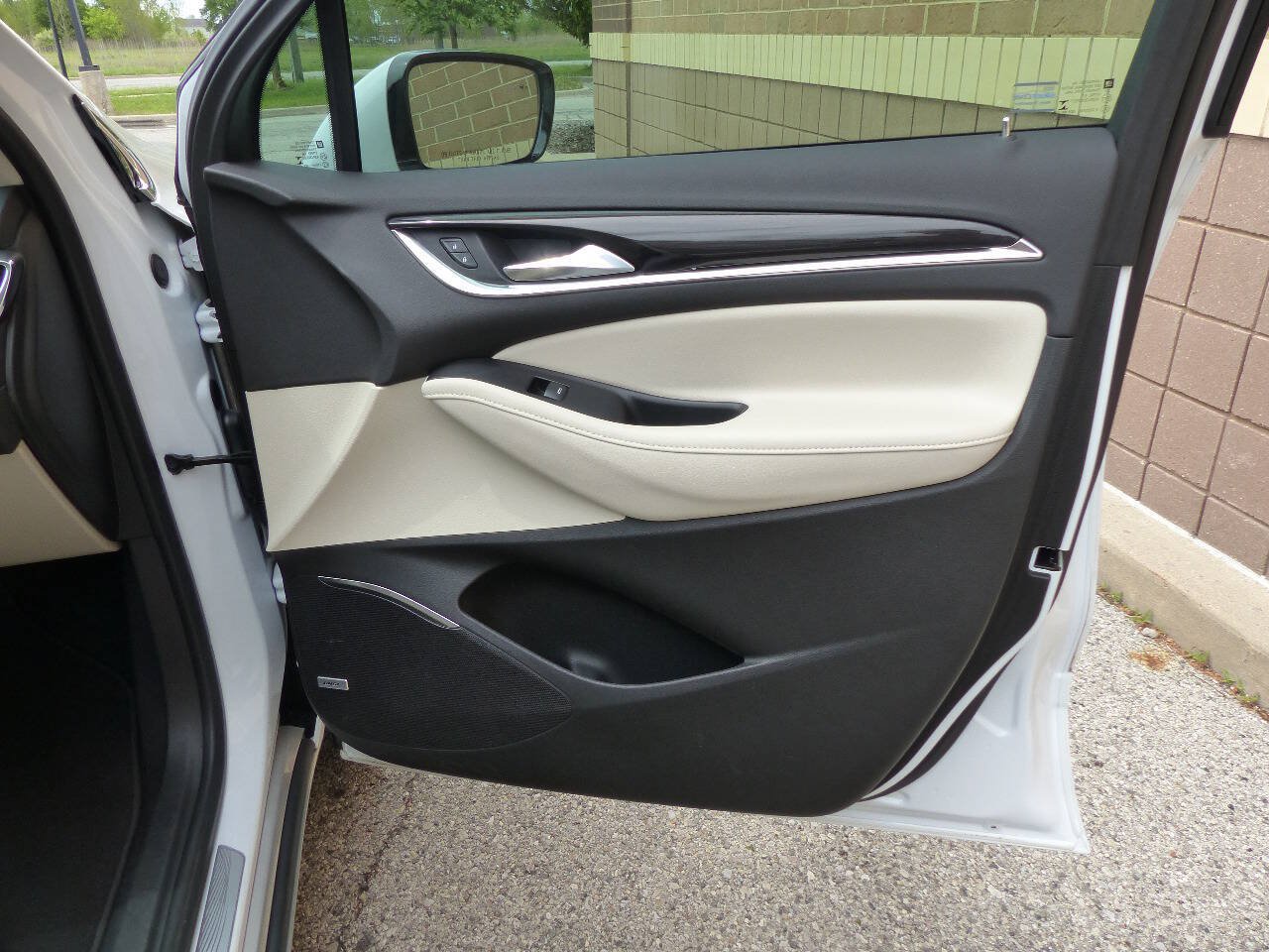 Used 2022 Buick Enclave Premium w/ Surround and Sites Package FWD image 51