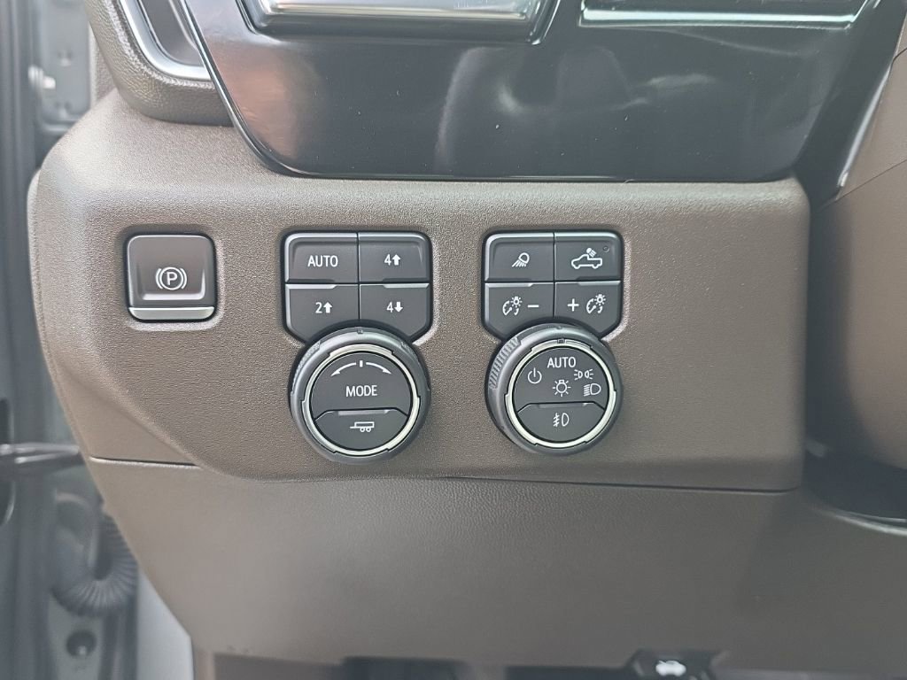 Used 2023 Chevrolet Silverado 1500 LTZ image 22