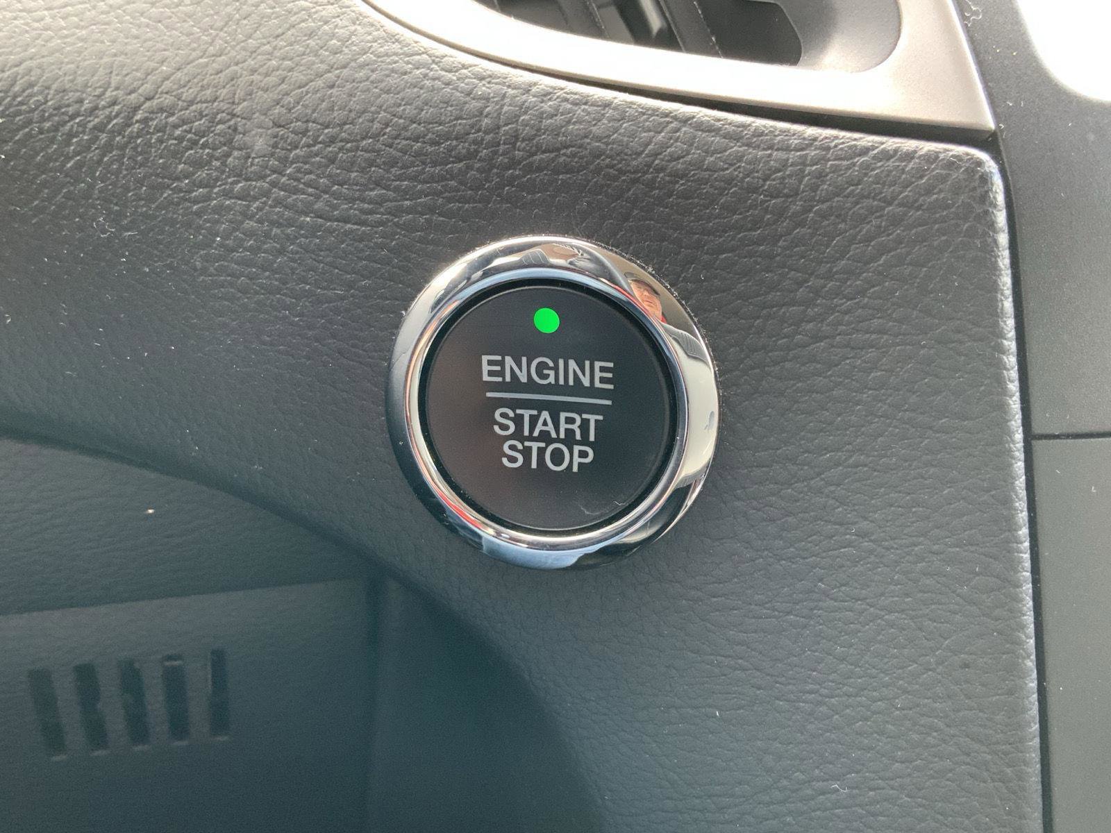 Used 2019 Ford Edge SEL w/ Equipment Group 201A AWD/4WD image 32