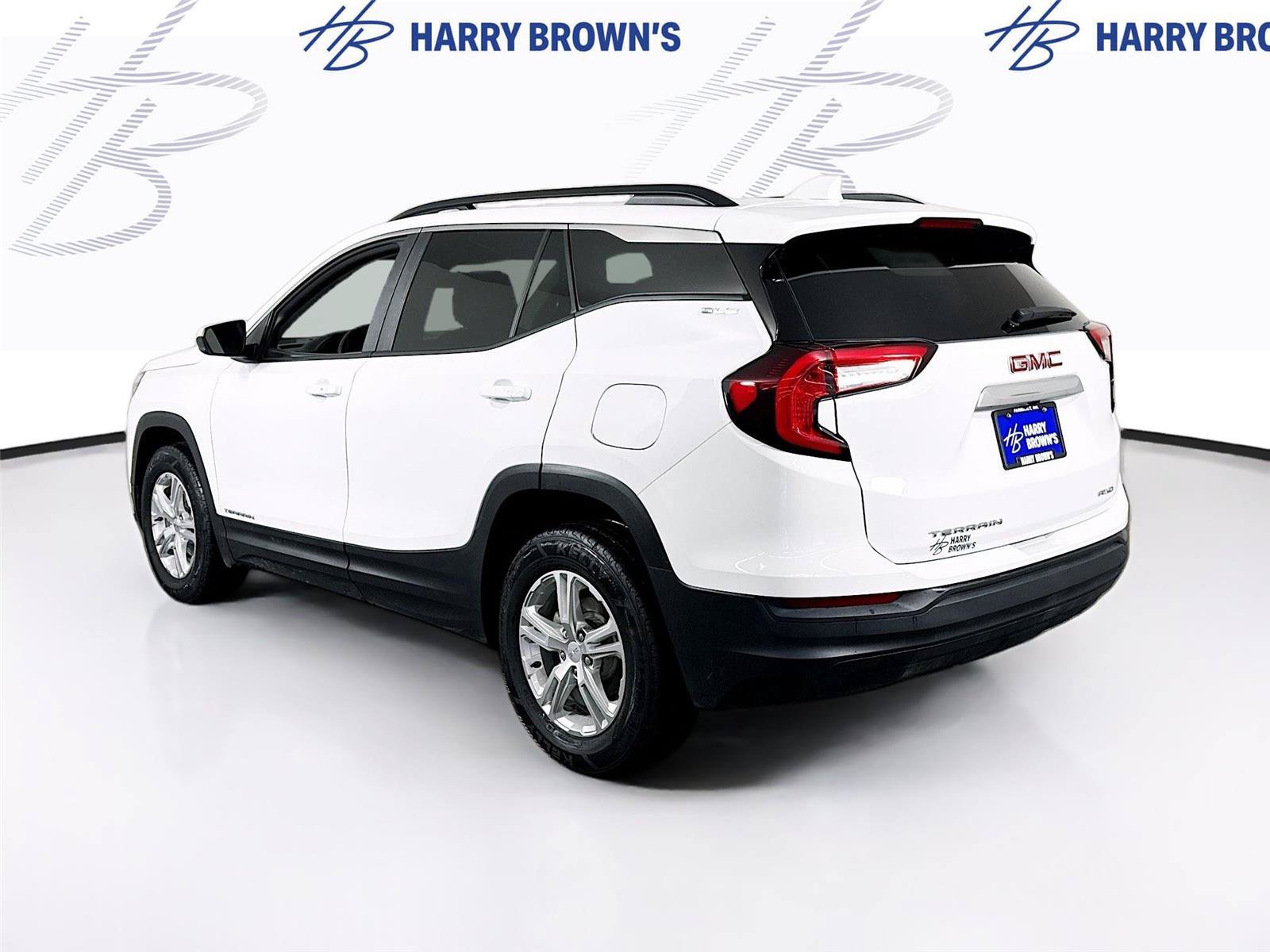 Used 2023 GMC Terrain SLE w/ Driver Convenience Package AWD/4WD image 27