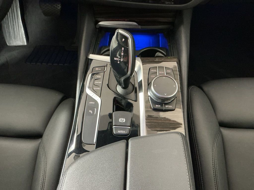 Used 2018 BMW 530e w/ Premium Package 2 image 13