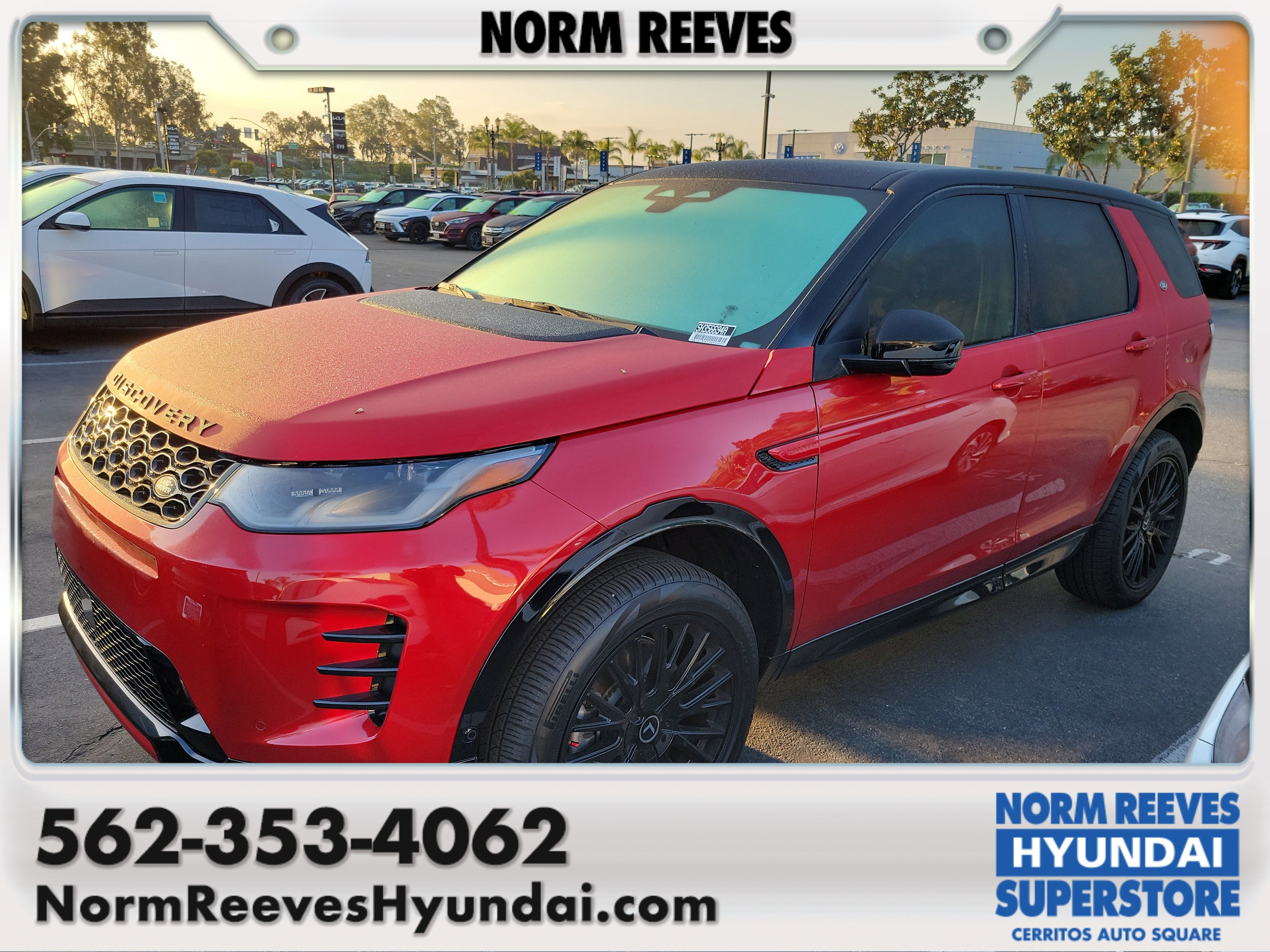 Used 2025 Land Rover Discovery Sport Dynamic SE image 1