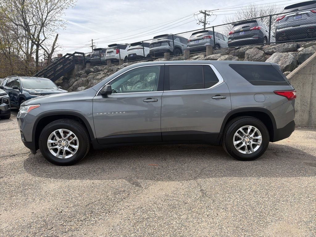 Used 2019 Chevrolet Traverse LS AWD/4WD image 2