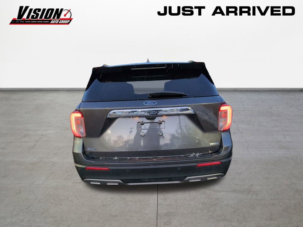 Used 2020 Ford Explorer XLT w/ Equipment Group 202A image 6