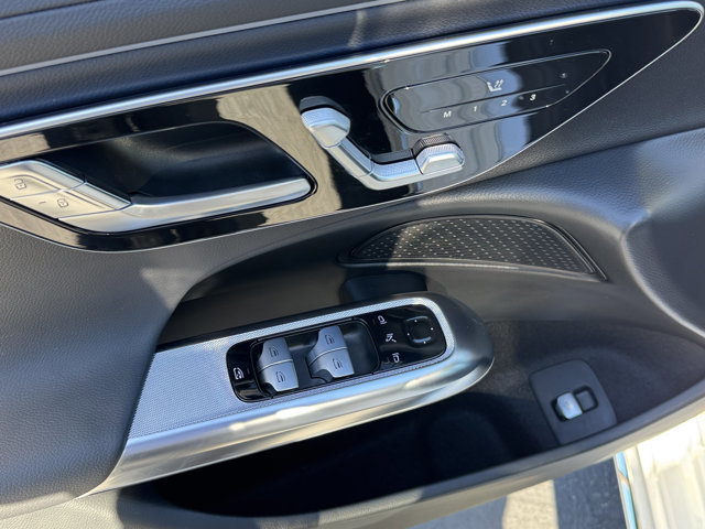 Used 2025 Mercedes-Benz E 350 Sedan image 18