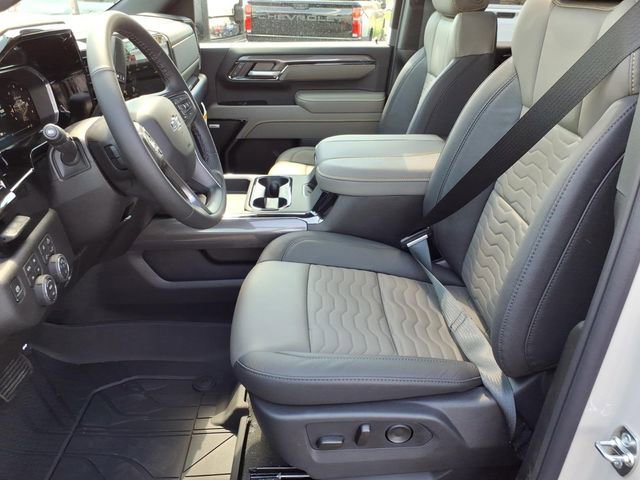 New 2026 Chevrolet Silverado 2500 ZR2 w/ LPO, Dark Essentials Package AWD/4WD image 6