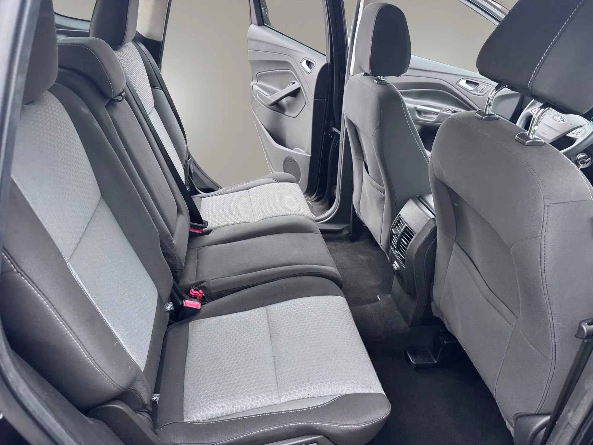 Used 2017 Ford Escape SE FWD image 11
