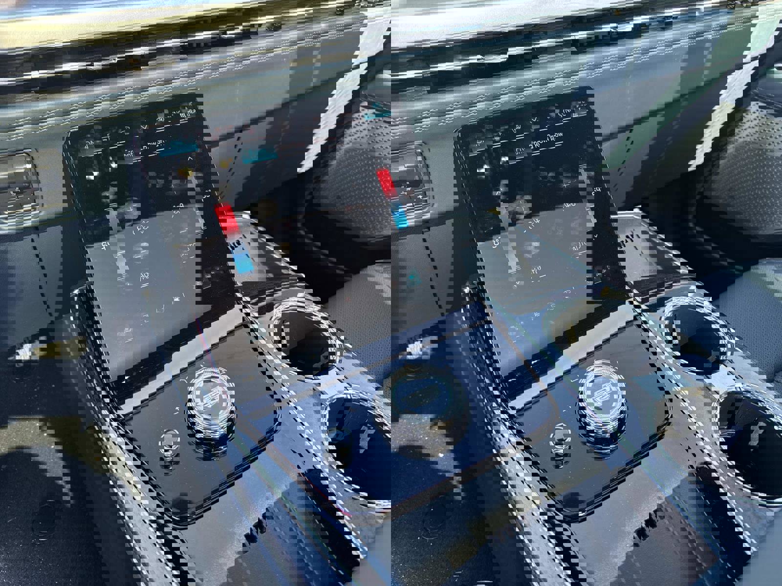 New 2025 Cadillac Escalade IQ Sport 2 image 27