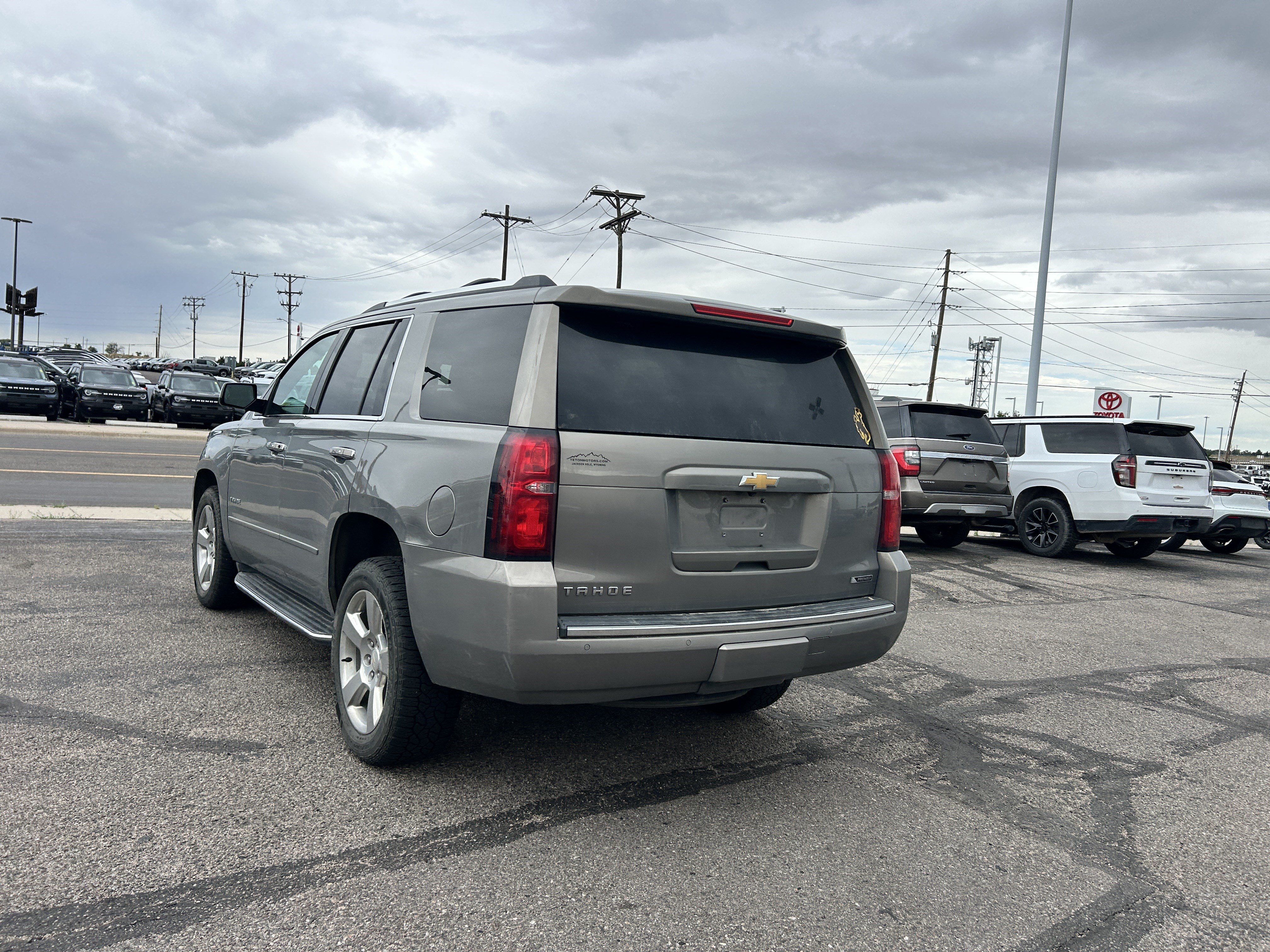 Used 2017 Chevrolet Tahoe Premier AWD/4WD image 3