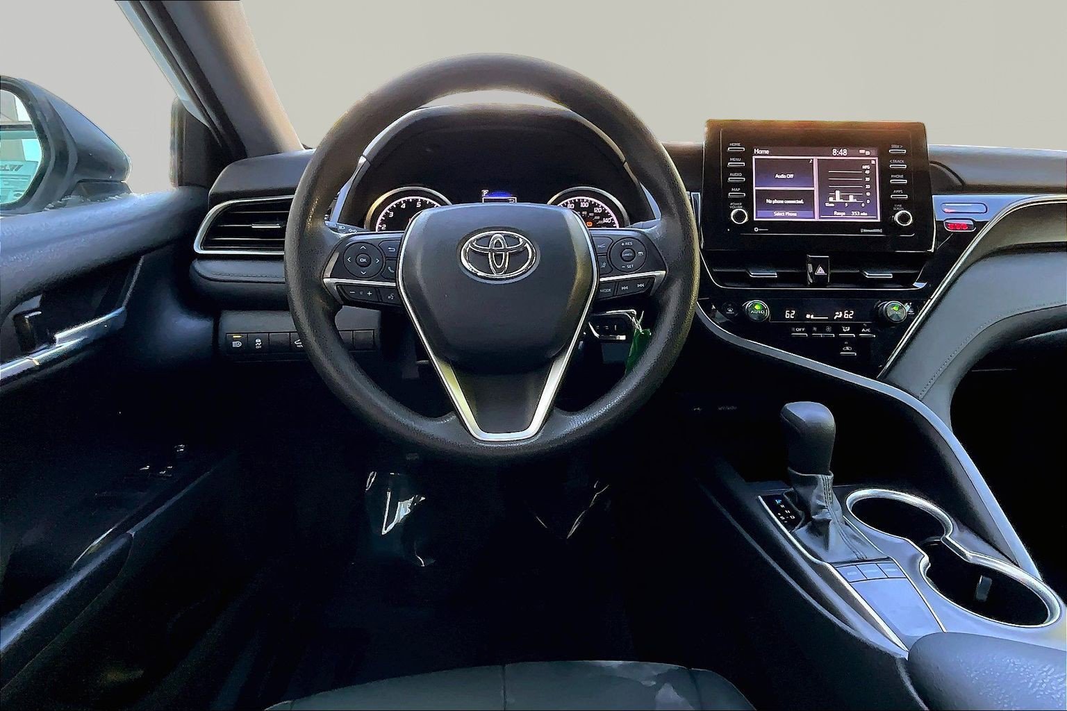 Used 2023 Toyota Camry LE FWD image 8
