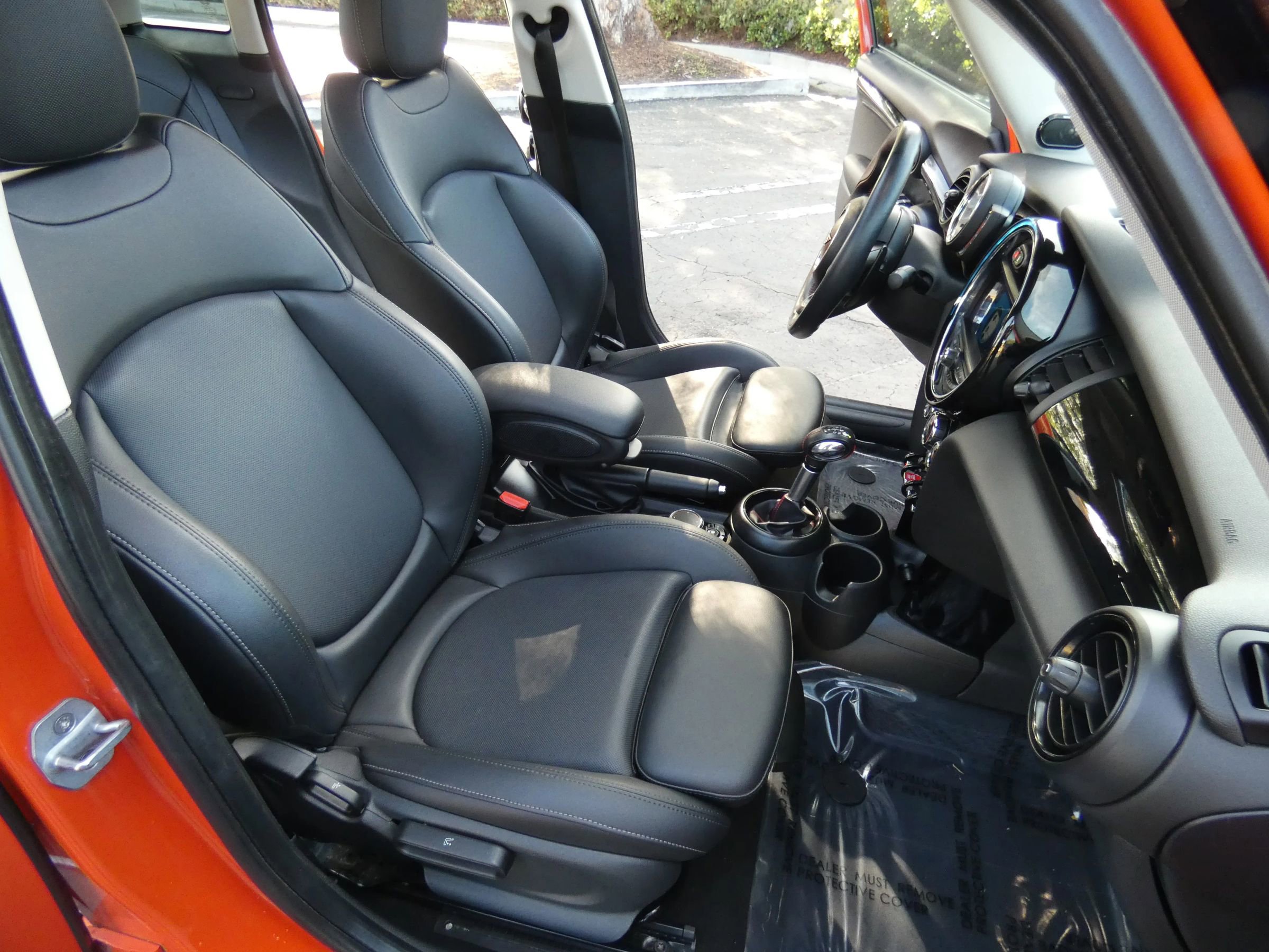 Used 2019 MINI Cooper S w/ Premium Package image 29