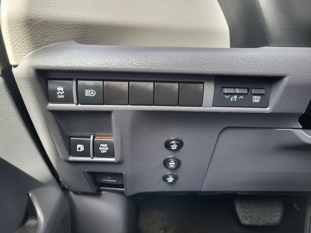 Used 2023 Toyota Sienna LE image 21